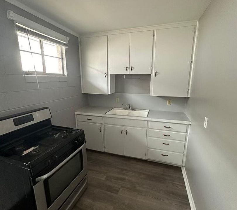 1st image of 201 N McGee St #10