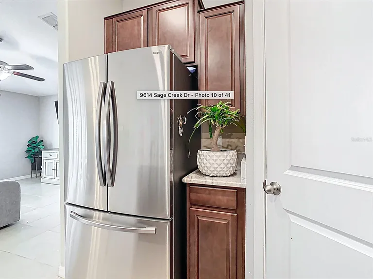 9614 Sage Creek Dr — Photo 25