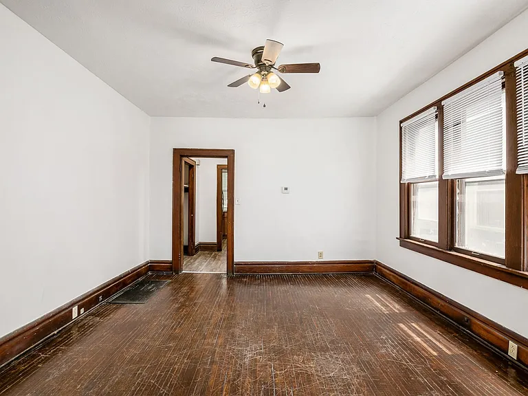 1466 Summit St #MAIN — Photo 7