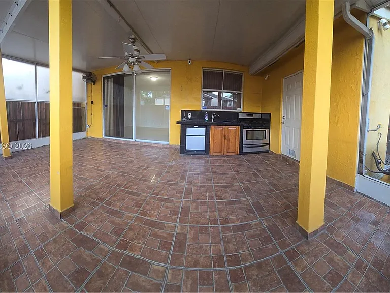 730 SE 2nd St #0 — Photo 32