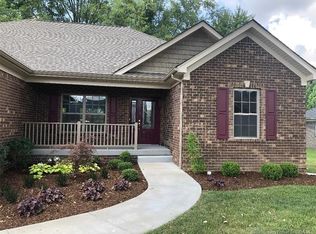 2316 Elk Pointe Blvd, Jeffersonville, IN 47130