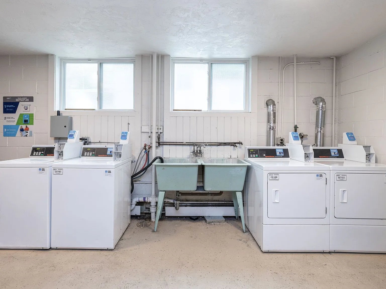 Campus East Apartments: Your Perfect Home Near U of M Twin Cities! — Photo 2