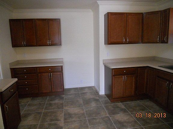 5th image of 2040 E Orman Ave