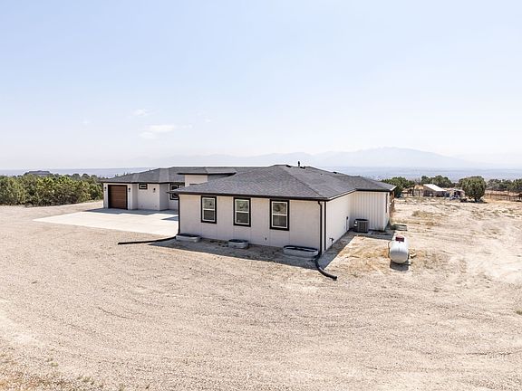4th image of 1176 Karval Dr