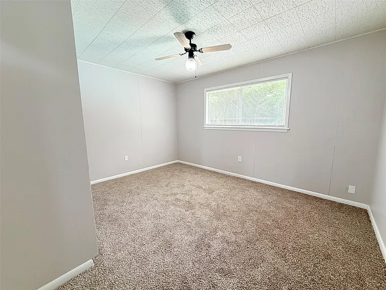 20729 Canterbury Rd — Photo 14