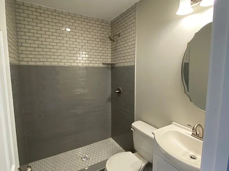 703 Catherine St — Photo 11