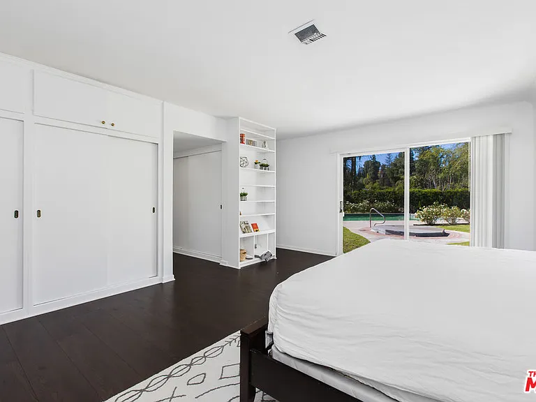19471 Rosita St — Photo 14