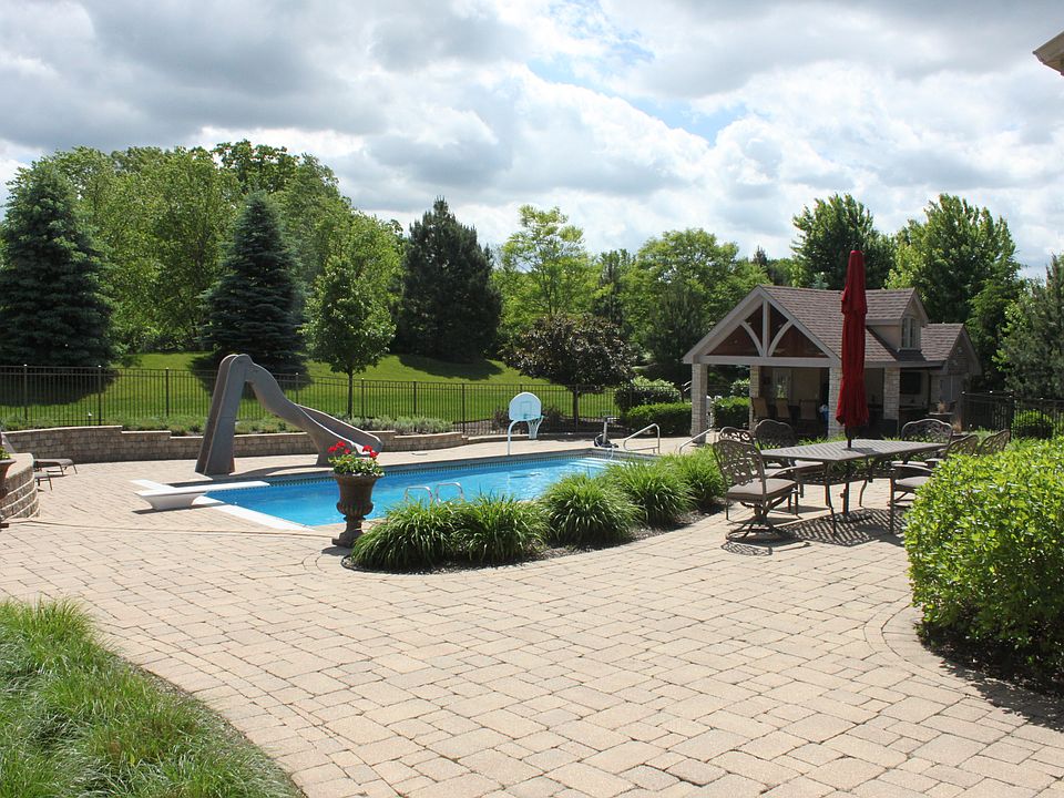 1st image of 103 Forest Edge Dr
