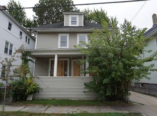 208 California Ave, Providence, RI 02905