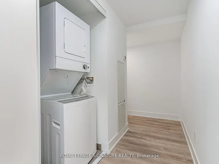 370 Martha St #304 — Photo 14