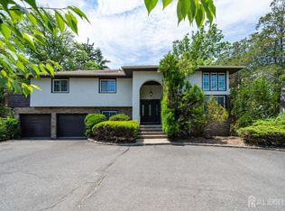 828 Mountain Ave, Springfield, NJ 07081