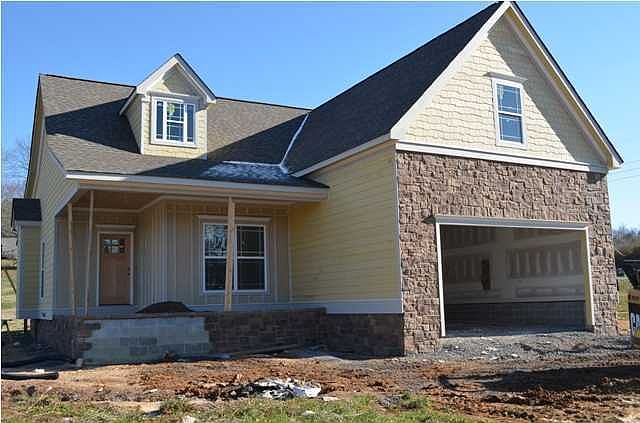 1st image of 21 Abby Glen Dr