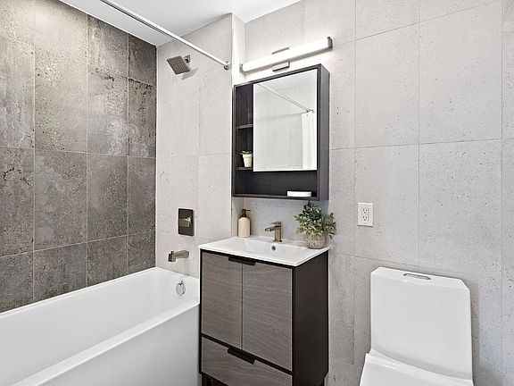 5th image of 144 Summit Ave #209