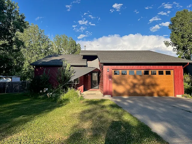 2512 Landoe Ave — Photo 1