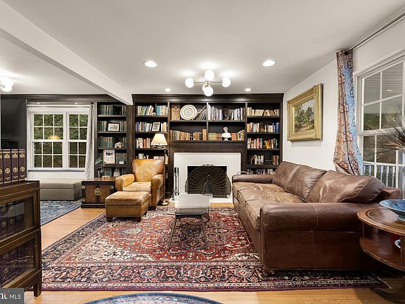 5th image of 3313 Geiger Ave