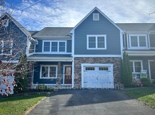 18 Spring View Dr, Staunton, VA 24401