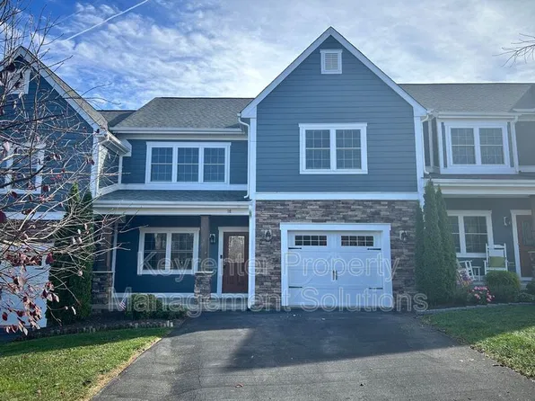 18 Spring View Dr, Staunton, VA 24401