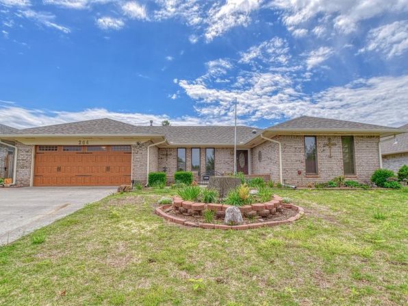 204 Sequoia Park Dr, Yukon, OK 73099