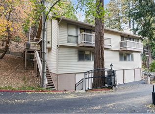 103 Rockledge Ln, Lake Arrowhead, CA 92352