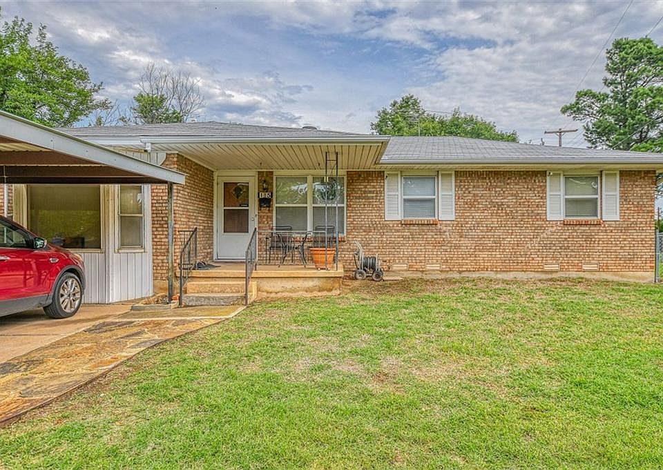 1st image of 115 Mimosa Dr