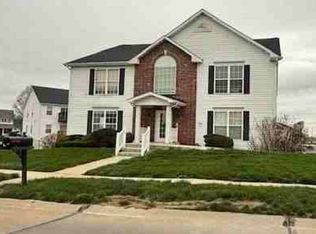 17 Homefield Gardens Dr, O'Fallon, MO