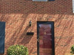 8402 Knights Bridge Rd, Charlotte, NC 28210