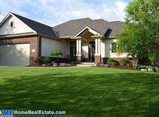 9201 Whispering Wind Rd, Lincoln, NE 68512