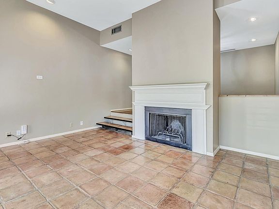 4th image of 5515 N New Braunfels Ave