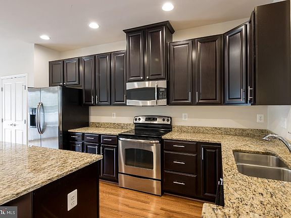 2nd image of 7646 Timbercross Ln