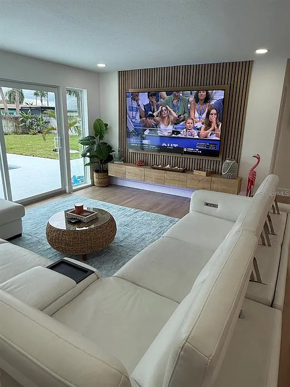 4 bed, 2.0 bath, 1520 sqft, $4,850 — Photo 4