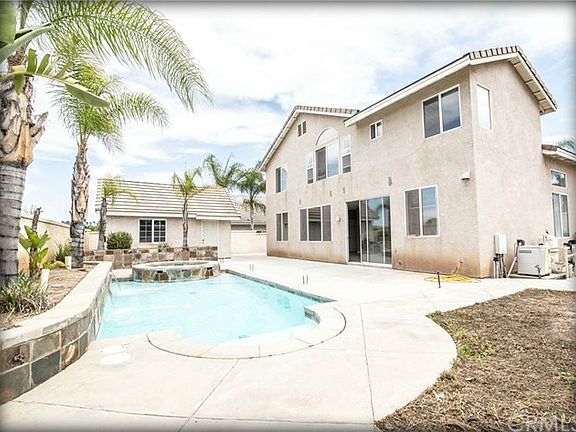 3rd image of 1435 Mountain Vista Dr