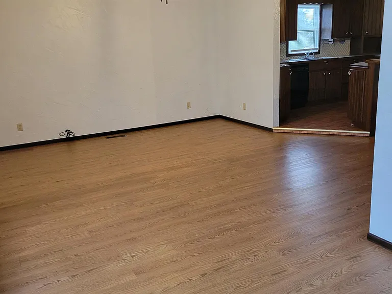 601 Meadow Crest Dr — Photo 1
