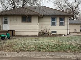 221 Jackson St, Saint Paul, NE 68873