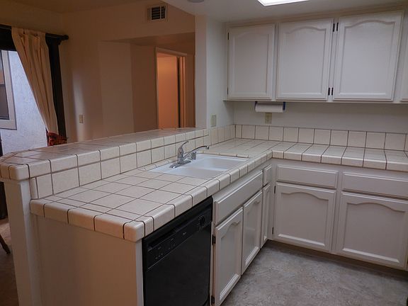 5th image of 7444 Creekridge Ln
