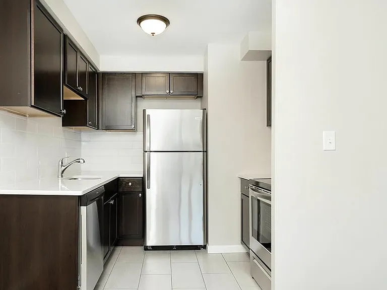 3330 Greenfield Rd #7 — Photo 10