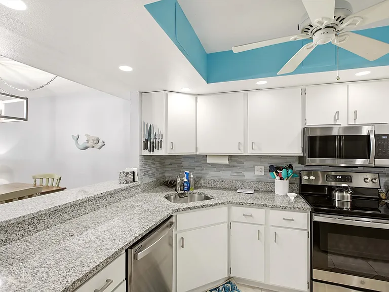 3705 E Bay Dr #116 — Photo 16