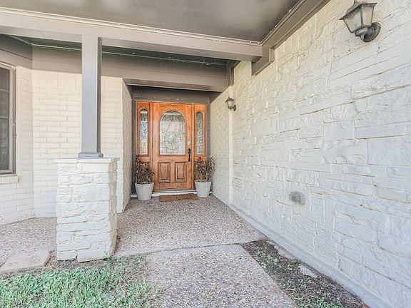 4th image of 717 Texas Ave