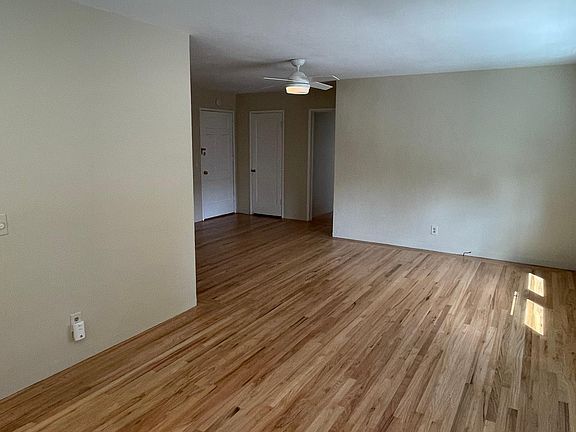 4th image of 211 E Santa Inez Ave #2