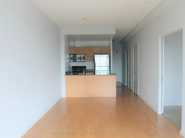 218 Queens Quay W #307, Toronto, ON M5J