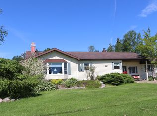 4228 S Riverside Dr, Sault Sainte Marie, MI 49783