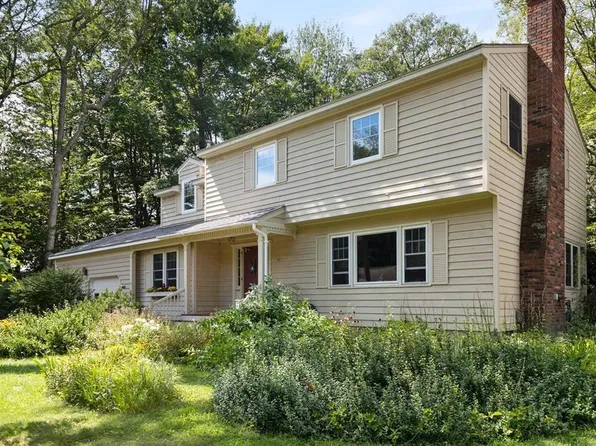 92 Oakcrest Drive, Burlington, VT 05401