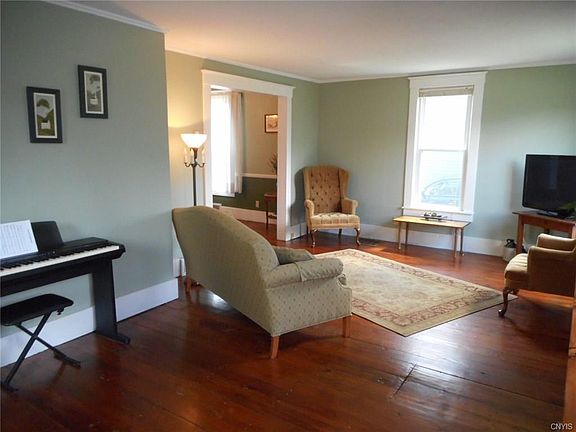 3rd image of 78 Hamlin St