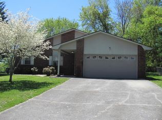 8620 Peppertree Ln, Knoxville, TN 37923