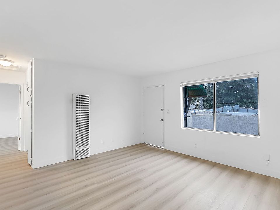 1st image of 836 W Century Blvd #838-1/2