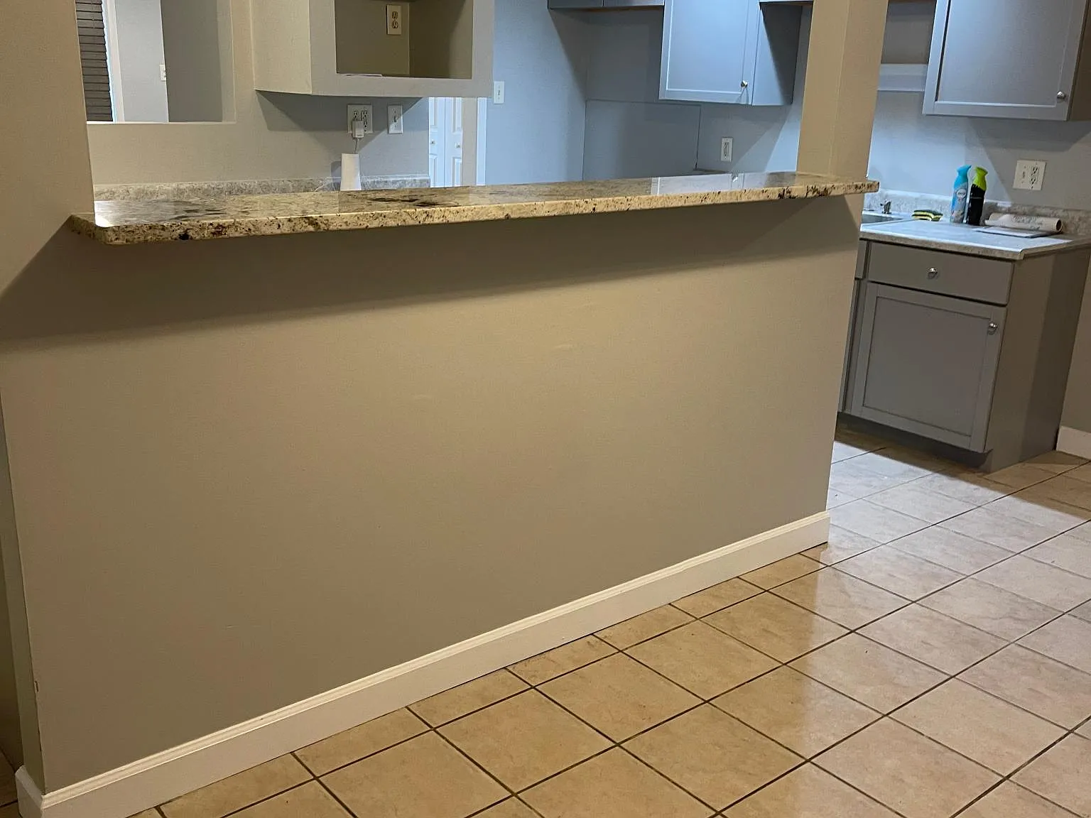 4 bed, 1.5 bath, 1430 sqft, $2,200 — Photo 4