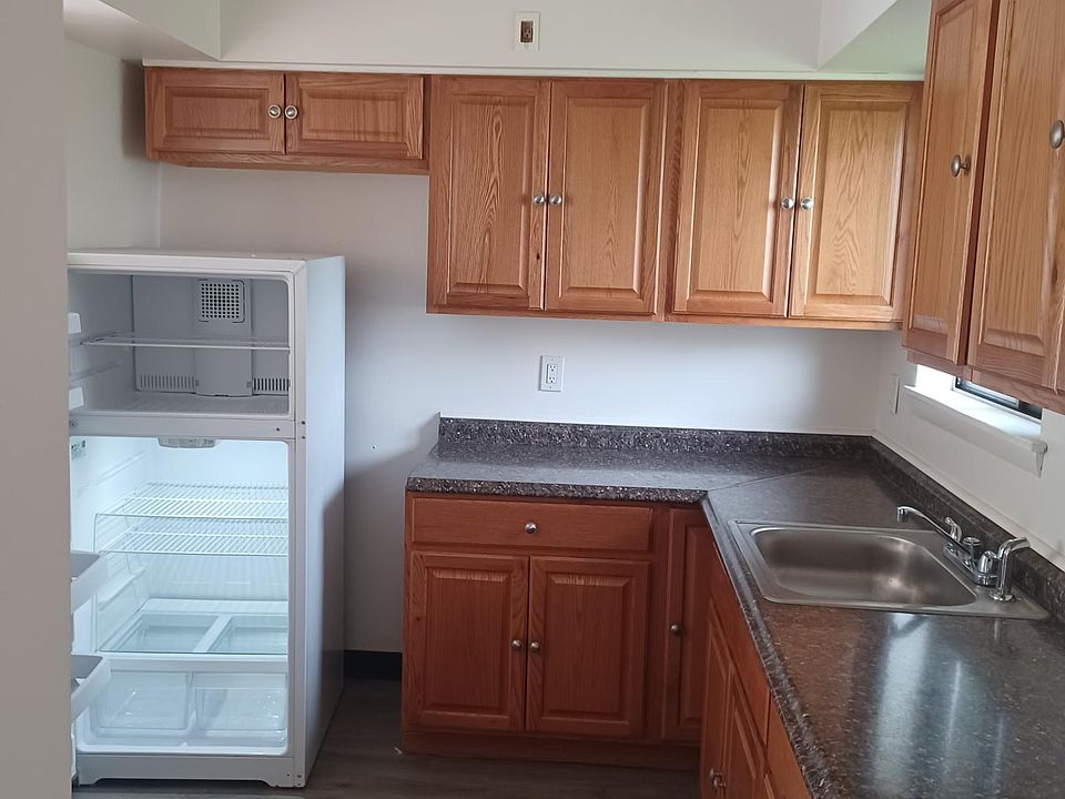 60 E Main St Fonda NY Zillow