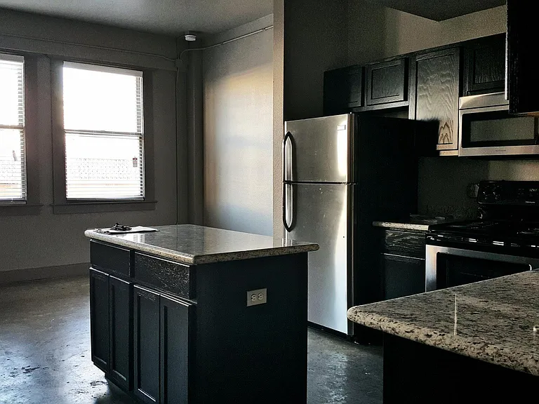 Nueces Lofts — Photo 7