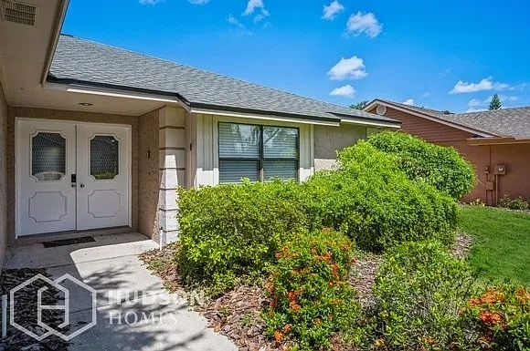 3 bed, 2.0 bath, 1841 sqft, $2,330 — Photo 3