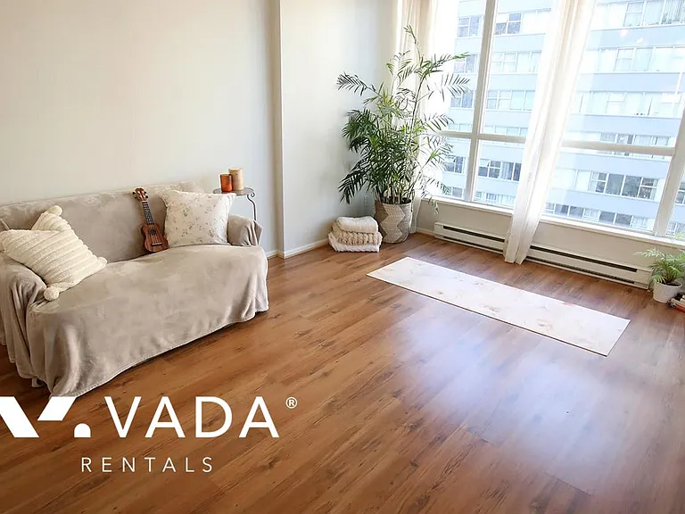 1420 Georgia St W #1404 — Photo 3