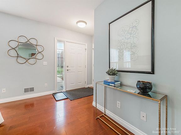 3rd image of 5706 Wellesley Ln